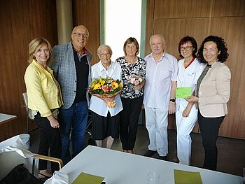 Wir gratulieren Frau Christine Menschik zum 95. Geburtstag.