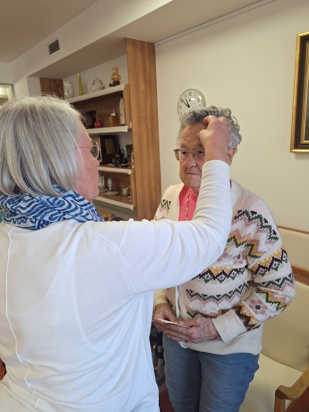 „Bedenke Mensch, dass du Staub bist und zum Staub zurückkehrst".