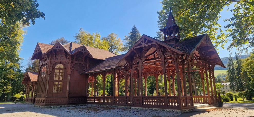 Unser erstes Ziel ist der im Jahr 1903 erbaute Musikpavillon.